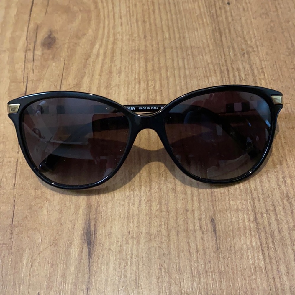 burberry sunglasses